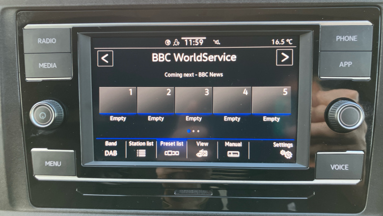 Volkswagen Crafter Cr35 Mwb Diesel 2.0 TDI 177PS Commerce Plus High Roof Van